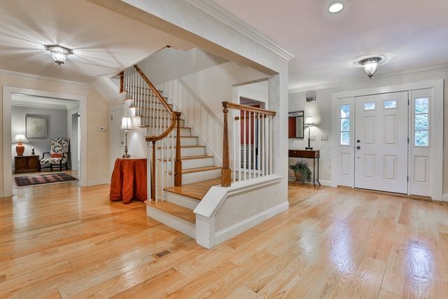 34 Brush Hill Ln, Milton, MA 02186
