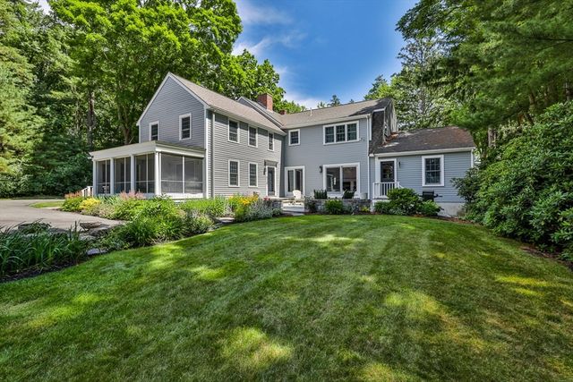 34 Brush Hill Ln, Milton, MA 02186