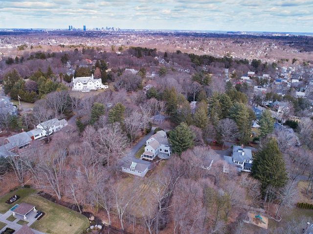 34 Brush Hill Ln, Milton, MA 02186