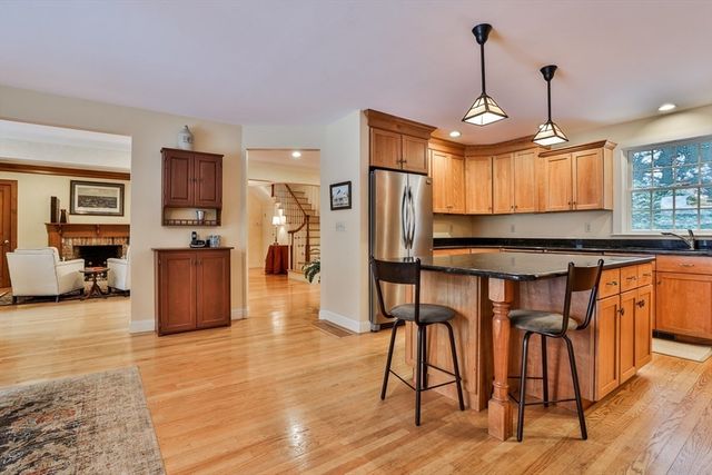 34 Brush Hill Ln, Milton, MA 02186