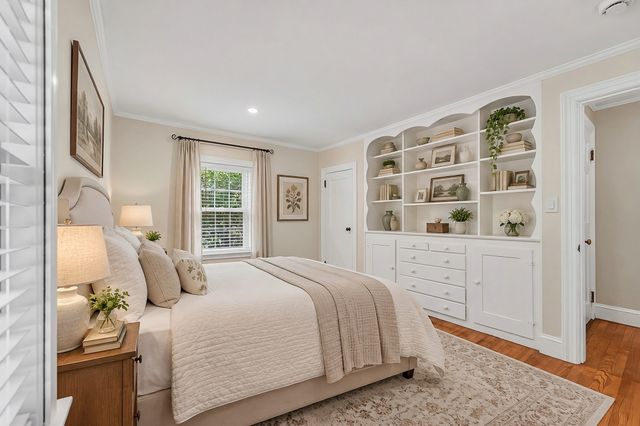 8 Wampum Path, Wayland, MA 01778