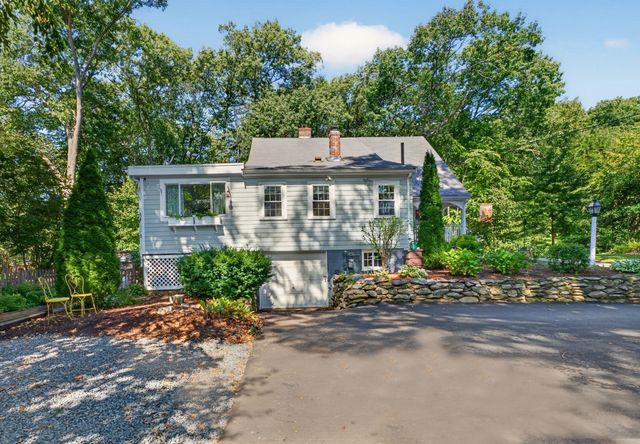 8 Wampum Path, Wayland, MA 01778