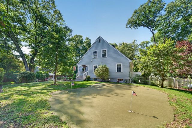8 Wampum Path, Wayland, MA 01778