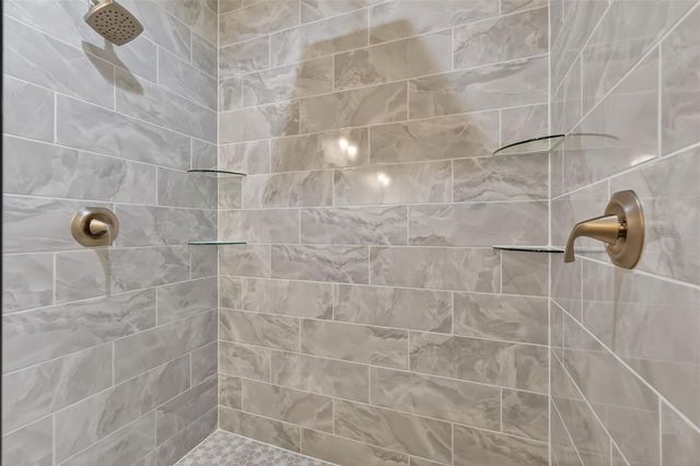 38905 PINE STREET, Umatilla, FL 32784