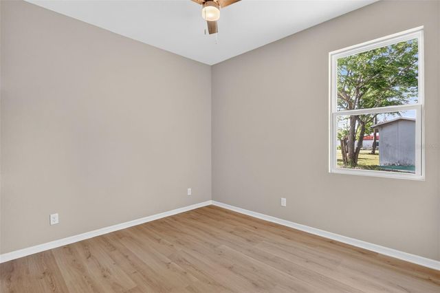 38905 PINE STREET, Umatilla, FL 32784