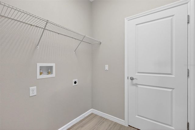 38905 PINE STREET, Umatilla, FL 32784