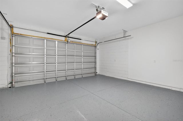 38905 PINE STREET, Umatilla, FL 32784