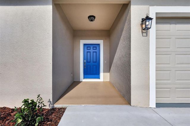 38905 PINE STREET, Umatilla, FL 32784