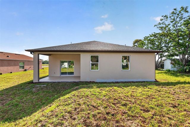 38905 PINE STREET, Umatilla, FL 32784