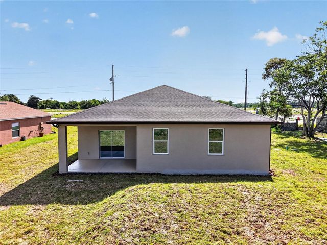 38905 PINE STREET, Umatilla, FL 32784
