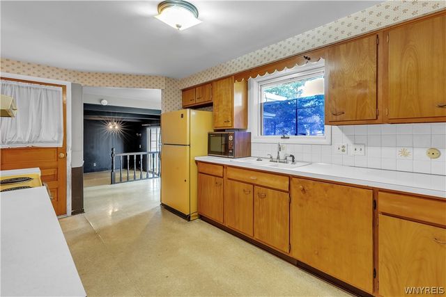138 Coventry Road, Amherst, NY 14221