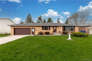 138 Coventry Road, Amherst, NY 14221