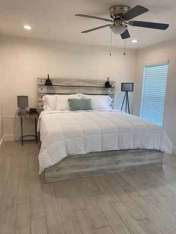 417 Cherry Tree Dr., Sebring, FL 33876