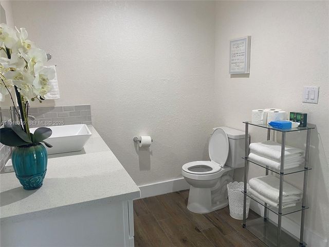 417 Cherry Tree Dr., Sebring, FL 33876