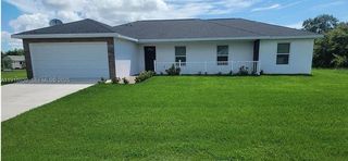 417 Cherry Tree Dr., Sebring, FL 33876