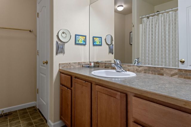 19562 Meadowbrook Drive, Bend, OR 97702