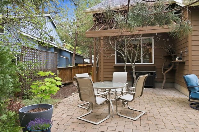 19562 Meadowbrook Drive, Bend, OR 97702