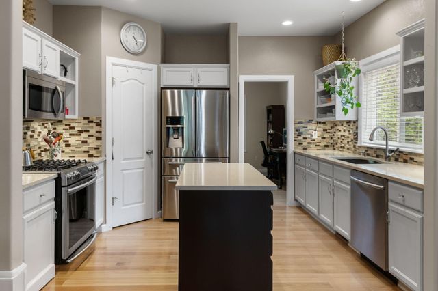 19562 Meadowbrook Drive, Bend, OR 97702