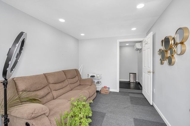 46 Bancroft Ave, Milford, MA 01757