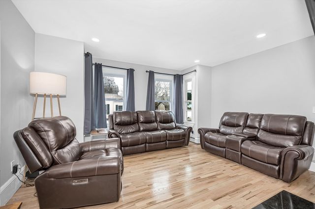 46 Bancroft Ave, Milford, MA 01757