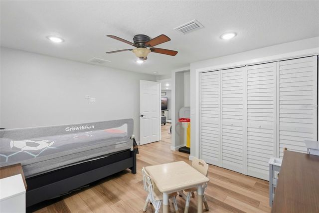 8015 28TH AVENUE N, St Petersburg, FL 33710