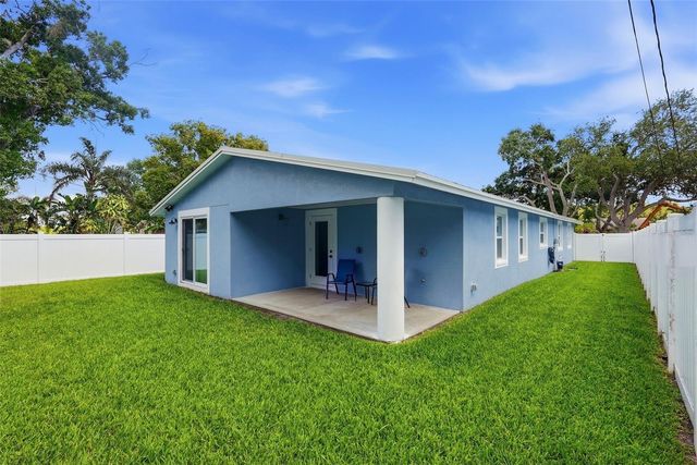 8015 28TH AVENUE N, St Petersburg, FL 33710