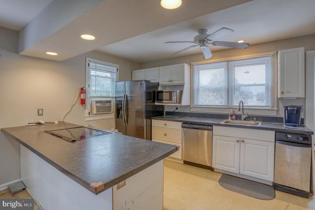 304 SECOND AVE, Harrington, DE 19952