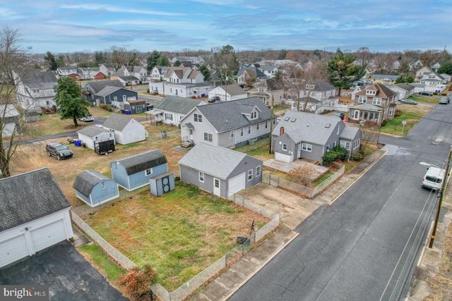 304 SECOND AVE, Harrington, DE 19952