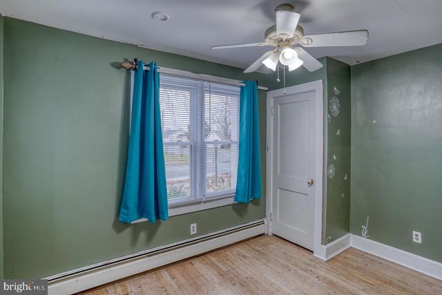 304 SECOND AVE, Harrington, DE 19952