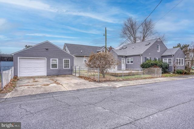 304 SECOND AVE, Harrington, DE 19952