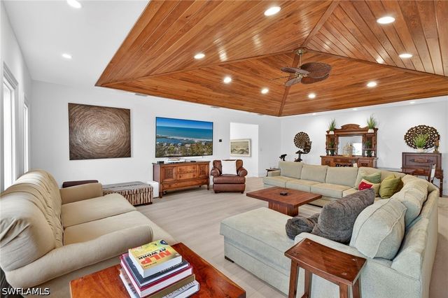 403 Seabee AVE, Naples, FL 34108