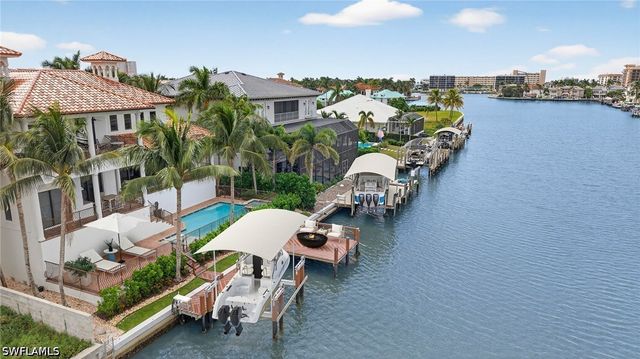 403 Seabee AVE, Naples, FL 34108