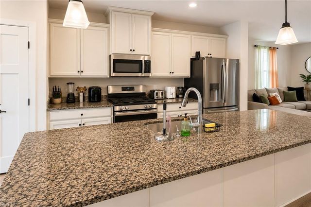 181 Cedar Crest DR, Smithfield, VA 23430