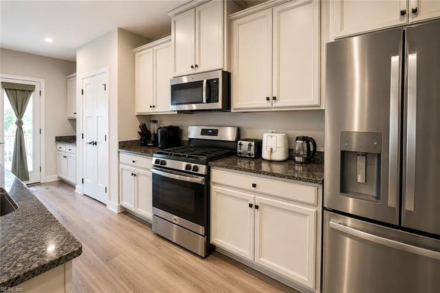 181 Cedar Crest DR, Smithfield, VA 23430