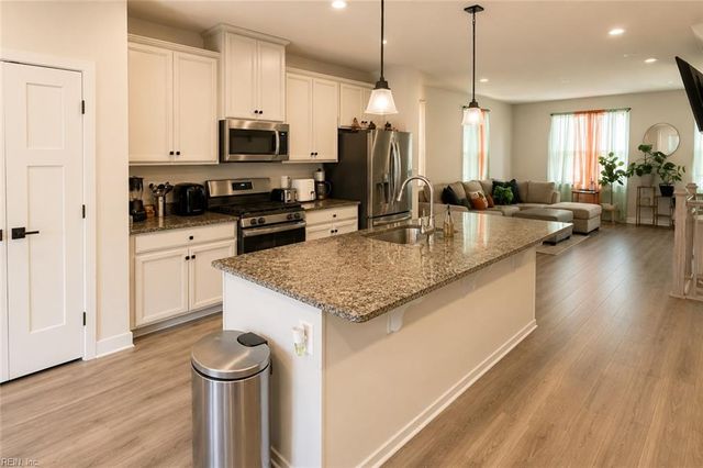 181 Cedar Crest DR, Smithfield, VA 23430