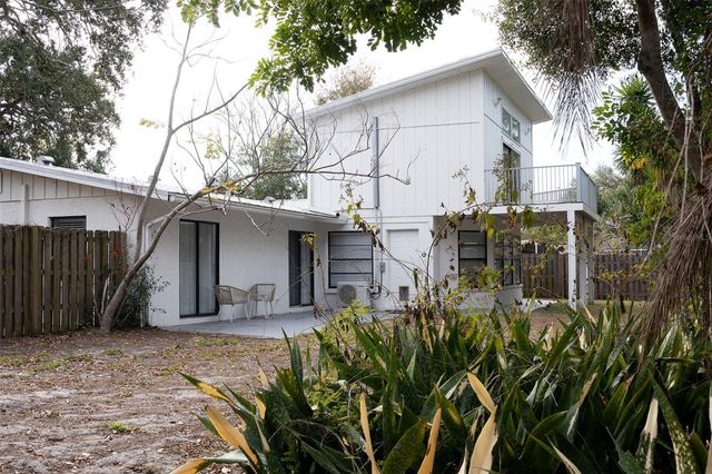 3857 WOODROW RIDGE STREET, Sarasota, FL 34233