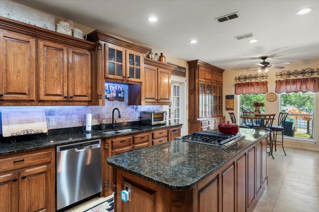 451 CR 2430, Pittsburg, TX 75686