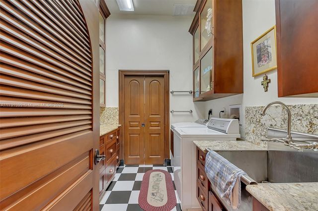 4251 SW 11th St, Miami, FL 33134