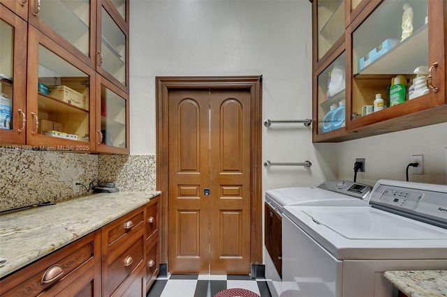 4251 SW 11th St, Miami, FL 33134