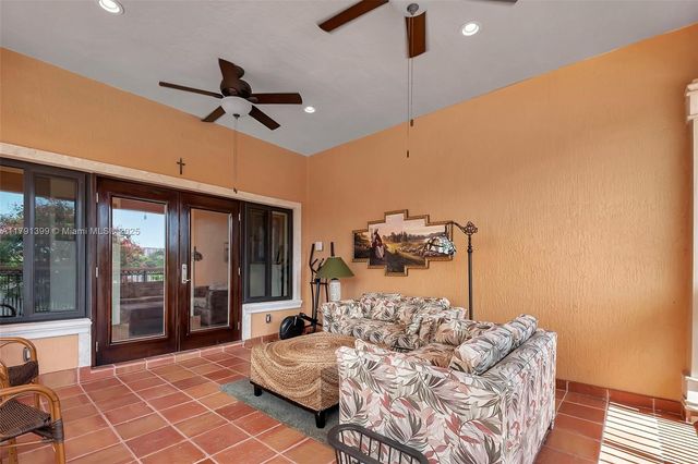 4251 SW 11th St, Miami, FL 33134