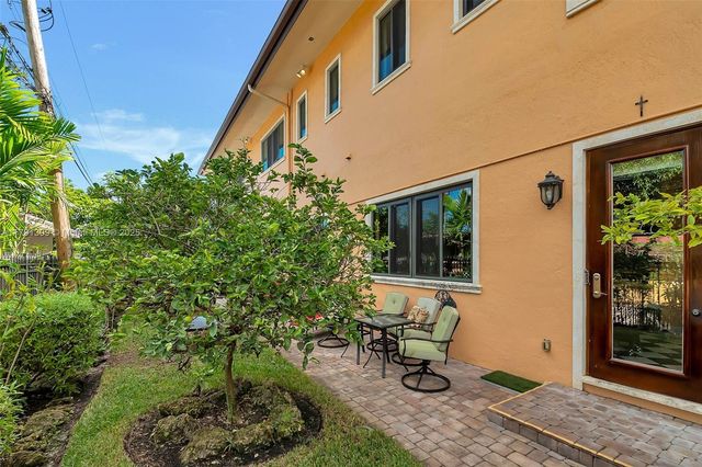 4251 SW 11th St, Miami, FL 33134
