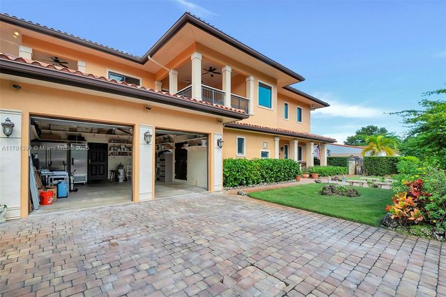 4251 SW 11th St, Miami, FL 33134