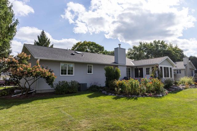 306 W Leonard STREET, Watertown, WI 53098