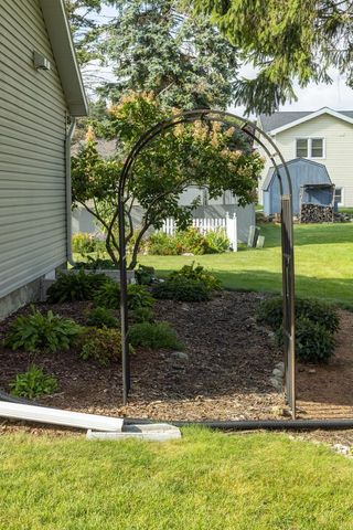 306 W Leonard STREET, Watertown, WI 53098