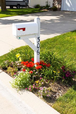 306 W Leonard STREET, Watertown, WI 53098