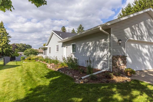 306 W Leonard STREET, Watertown, WI 53098