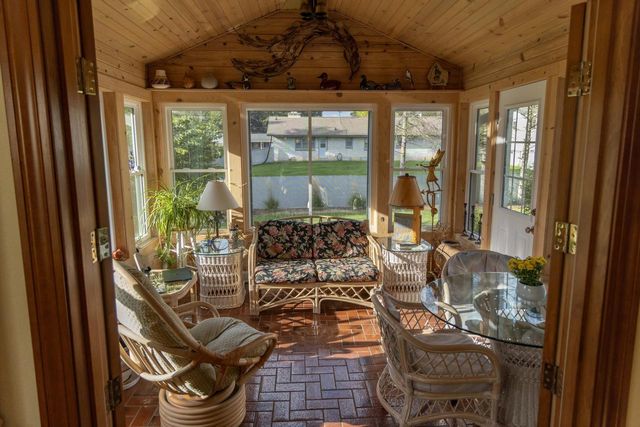 306 W Leonard STREET, Watertown, WI 53098