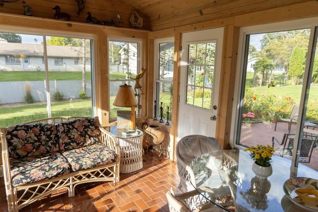 306 W Leonard STREET, Watertown, WI 53098