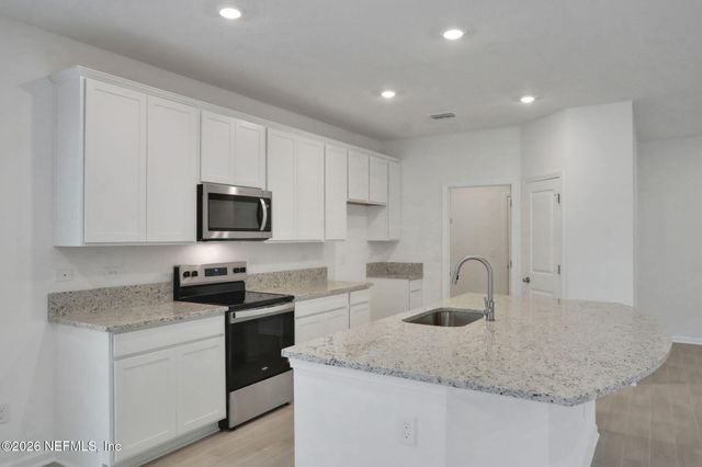 2764 LAUREL FALLS Drive, Green Cove Springs, FL 32043