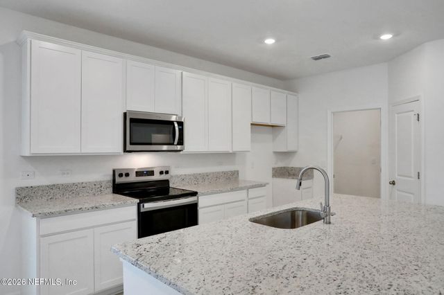 2764 LAUREL FALLS Drive, Green Cove Springs, FL 32043